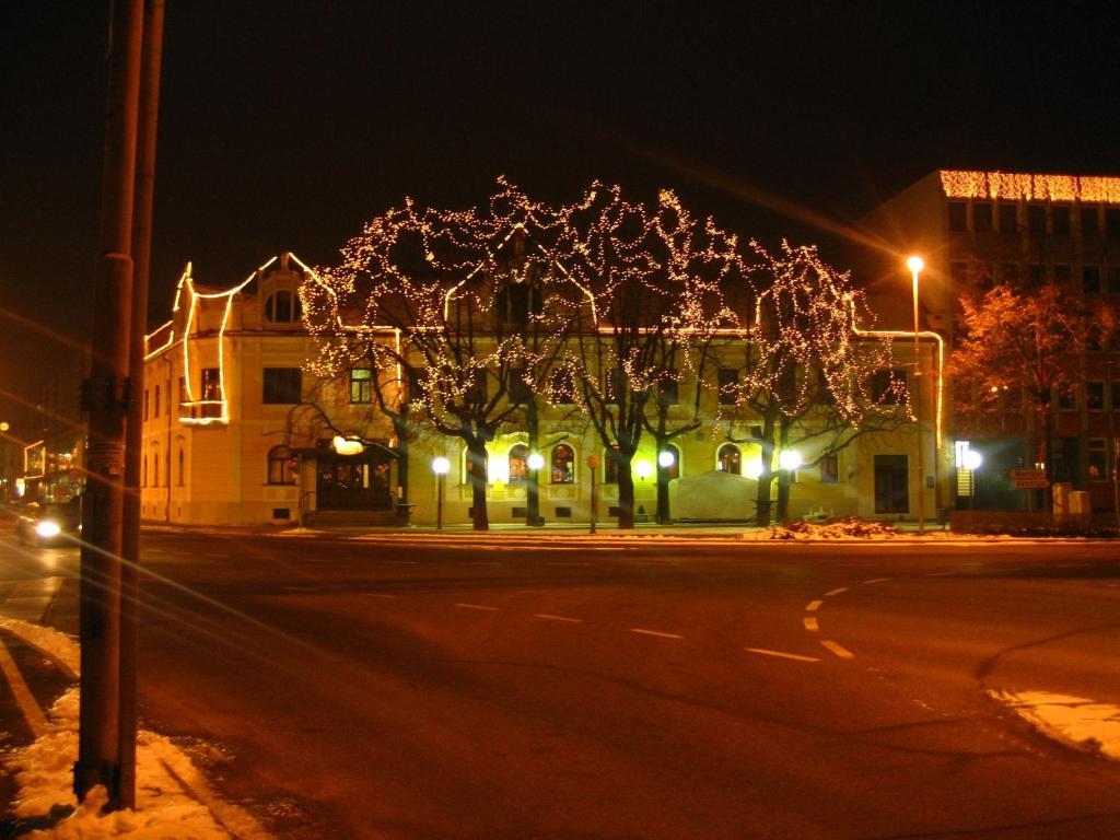 Hotel Zvezda Murska Sobota Exterior photo